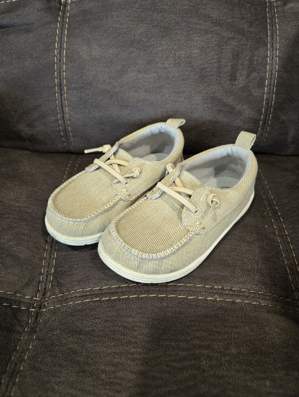 Kids Casual Canvas Cat & Jack Boat Shoes in Light Tan